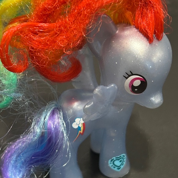 Gray and Red Building Blocks Set - Picture 8 of 14